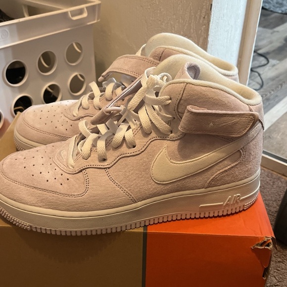 Nike High-Top Sneakers in Light Pink